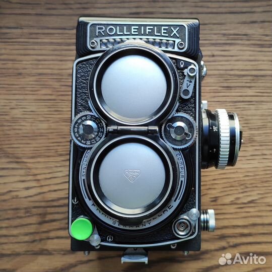 Rolleiflex 2.8E2 Carl Zeiss Planar 80 mm f/ 2.8