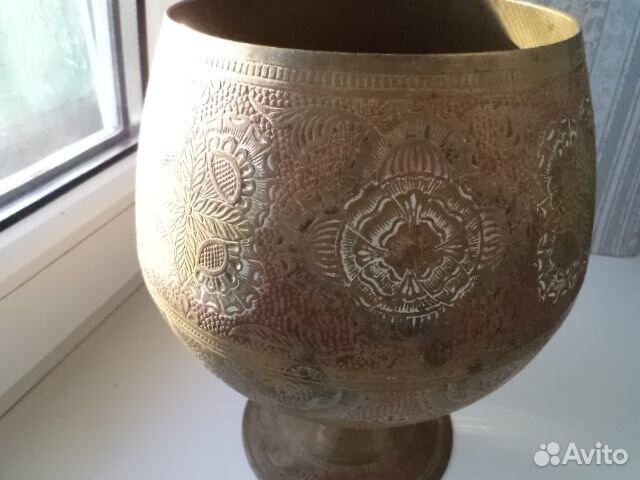 Ваза индийская в форме кубка латунь винтаж