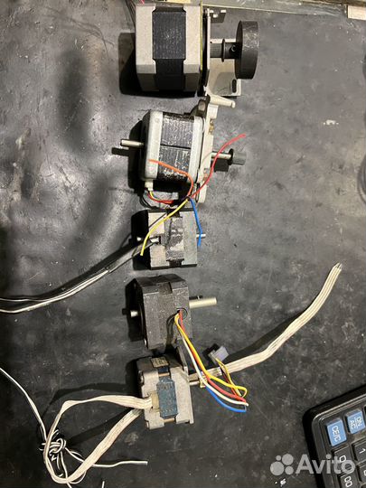 Шаговые двигатели