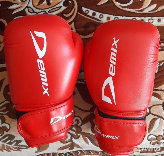 Боксерские перчатки детские 6 oz +защита на ноги