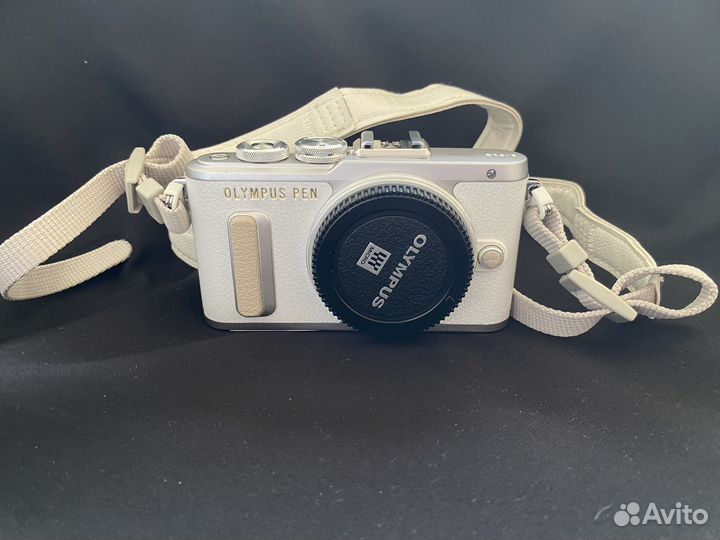 Фотоаппарат Olympus Pen E-PL8 Kit полный комплект