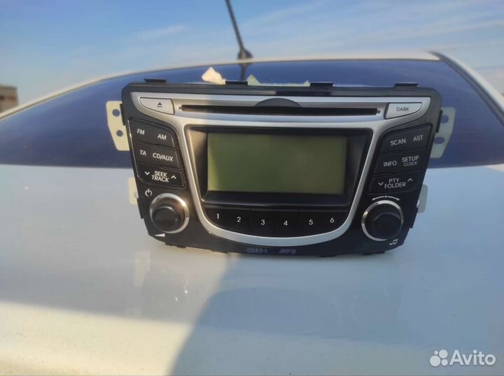 Штатная магнитола на hyundai solaris 1