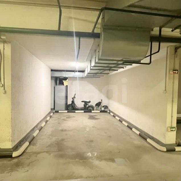 Машиноместо, 25 м²