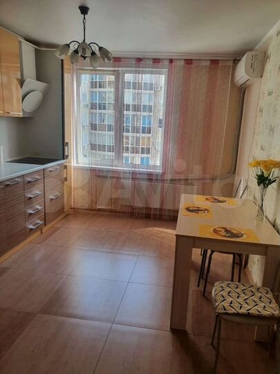 2-к. квартира, 79 м², 14/17 эт.