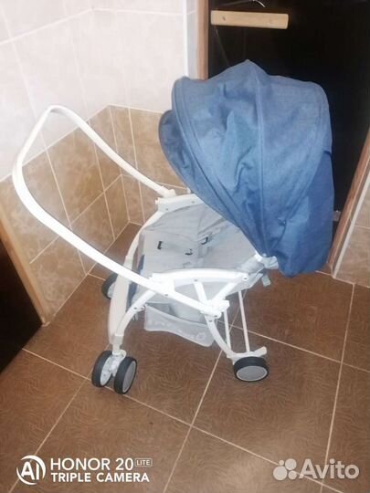 Прогулочная коляска