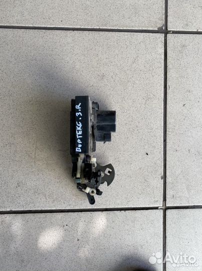 Замок двери задний правый Vortex Estina