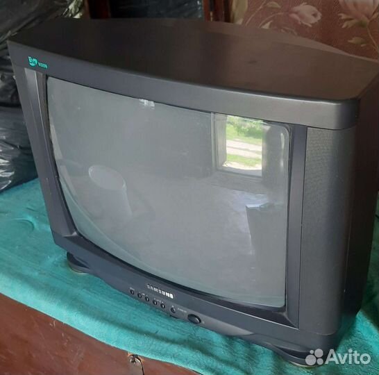 Телевизор бу Elenberg