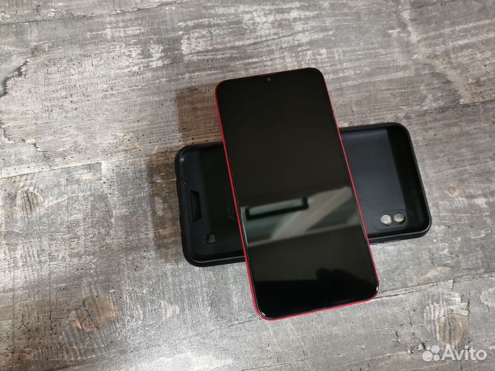 Samsung Galaxy A10, 2/32 ГБ