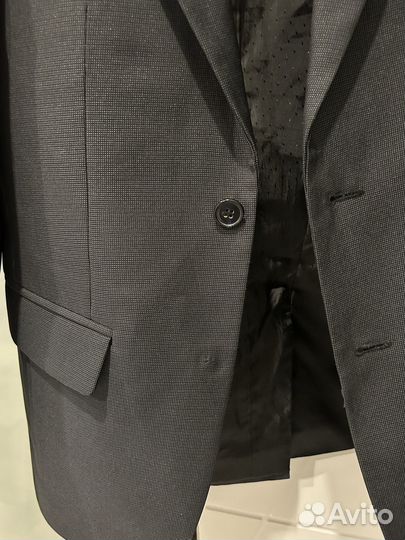 Пиджак серый для мальчика 140р