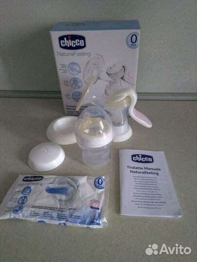 Молокоотсос ручной Chicco + бутылочка