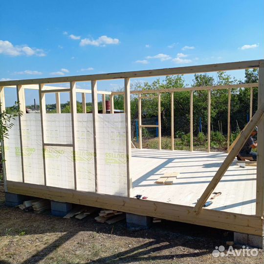 Бригада строителей