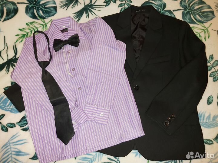 Пиджак,рубашка,галстук и бабочка на мальчика 7 лет