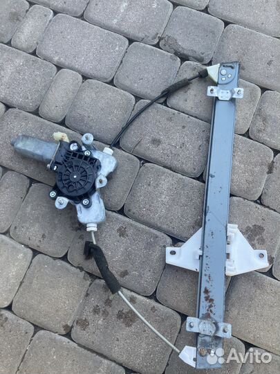 Правый передний стеклоподъемник hyundai sonata ef