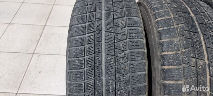 Yokohama Ice Guard Studless IG50 215/55 R17