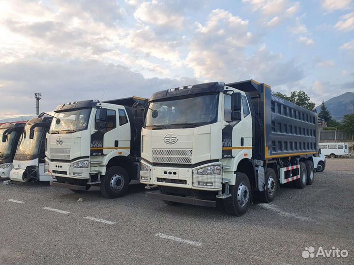 Водитель на Самосвал