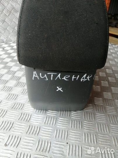 Консоль подлокотник Mitsubishi Outlander