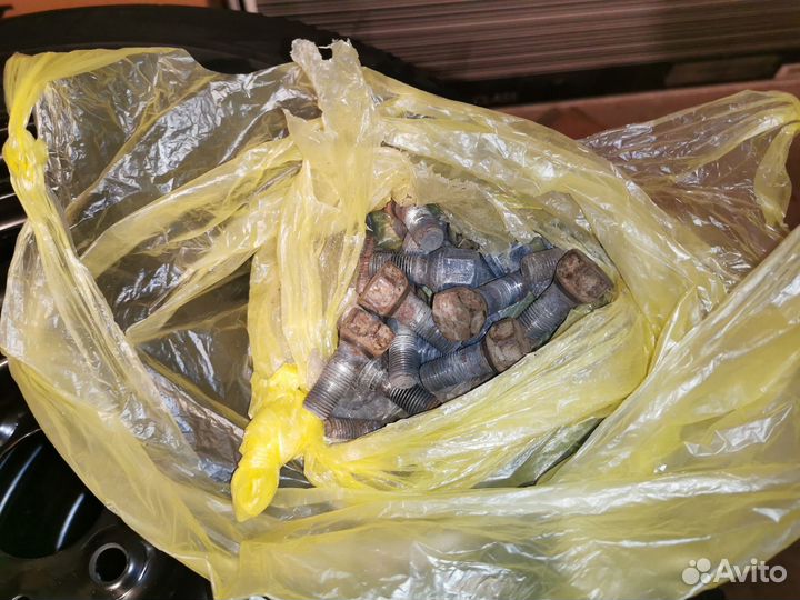 Bridgestone Blizzak VRX 175/65 R14