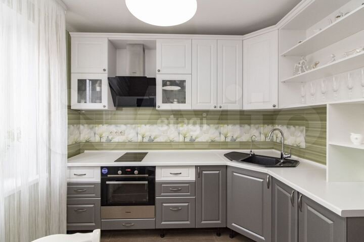 2-к. квартира, 52 м², 9/9 эт.