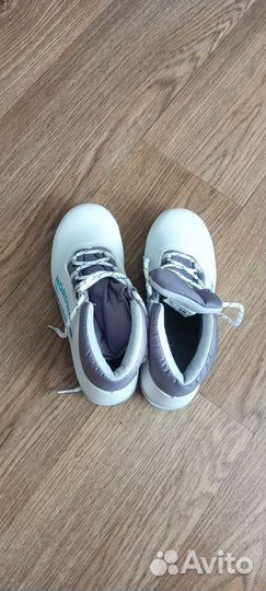 Лыжные ботинки детские 36 размер