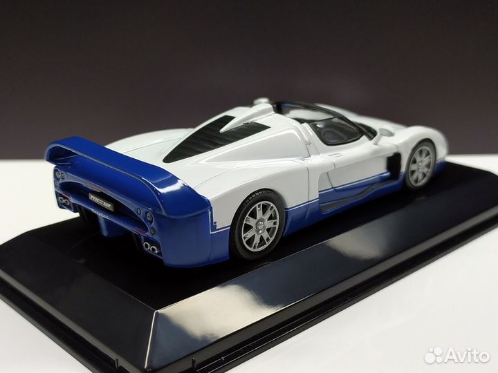 1:43 Maserati MC12