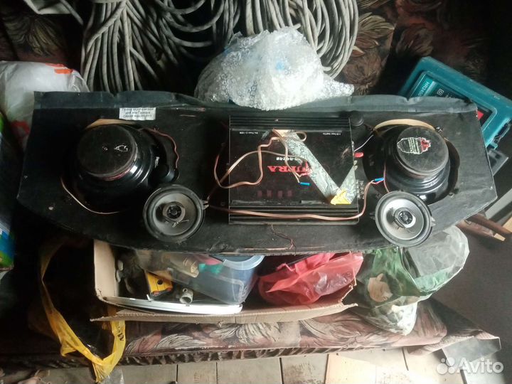 Акустическая система.полкой для приоры