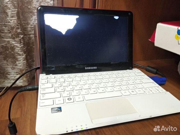 Ноутбук asus с разбитым экраном