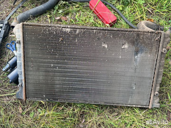 Радиатор охлождения с вентилятором passat b3 1.8