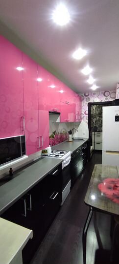 2-к. квартира, 42 м², 3/3 эт.