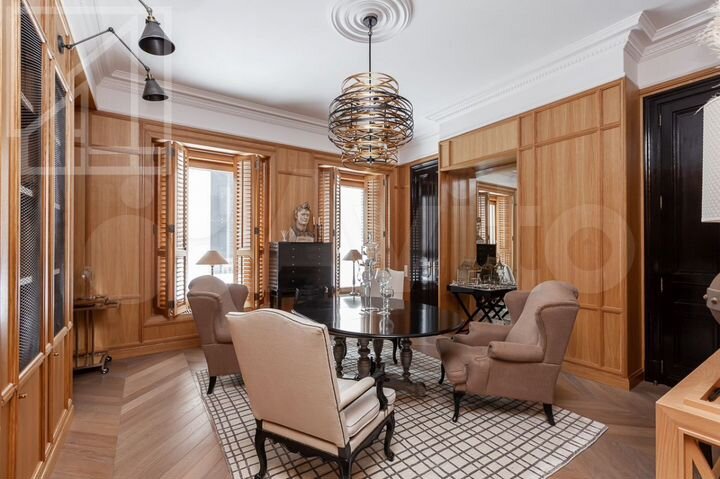 5-к. квартира, 165 м², 3/13 эт.