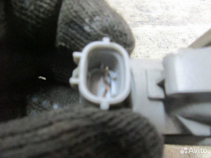 Повторитель на крыло белый Nissan Almera (G15) 201