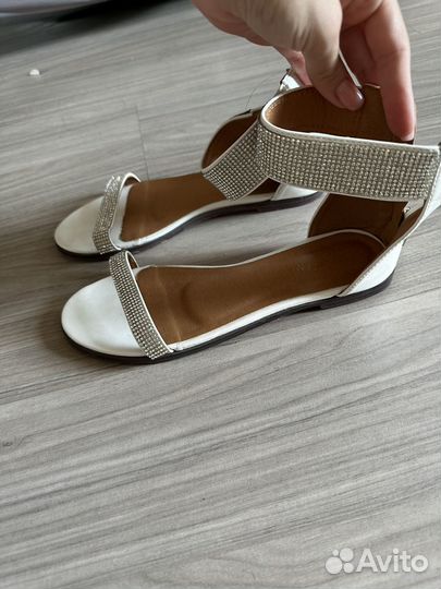 Босоножки женские 37 размер