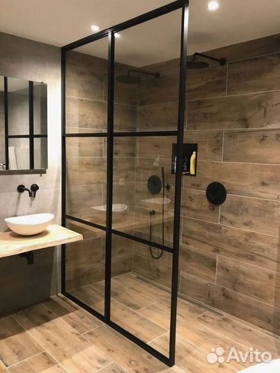 Стеклянная перегородка для душа