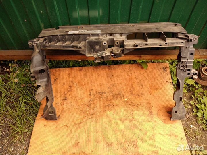 Панель передняя телевизор Tiguan 1 рест