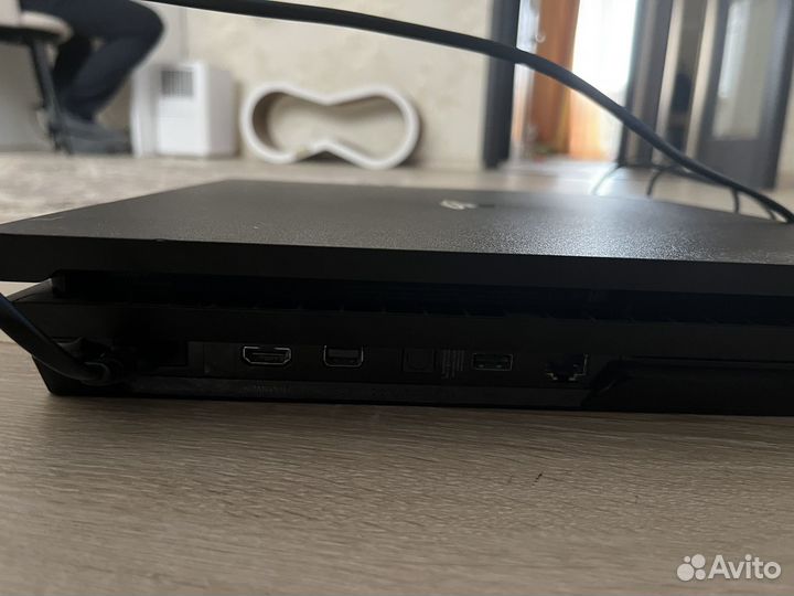 Sony playstation 4 PS4 pro 1tb