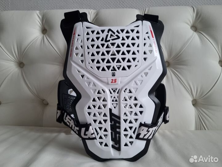 Защита тела Leatt 2.5 nеw Бeлo Чepный 2023