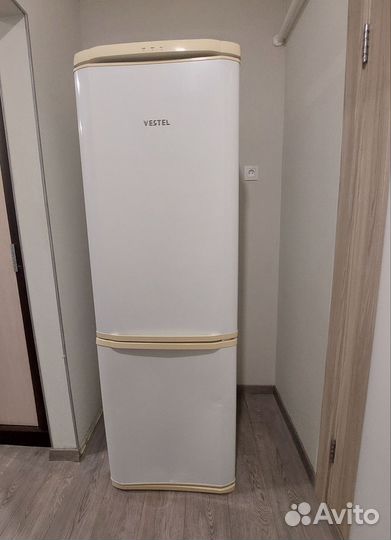 Холодильник бу vestel