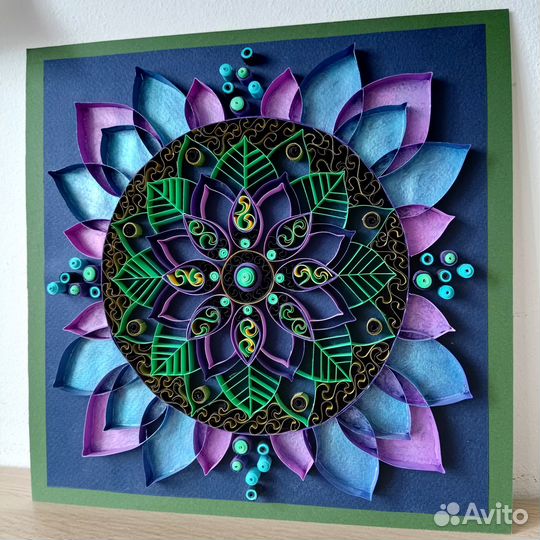 Декоративное панно в технике квиллинг