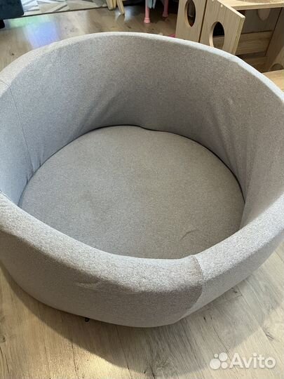 Сухой бассейн с шариками