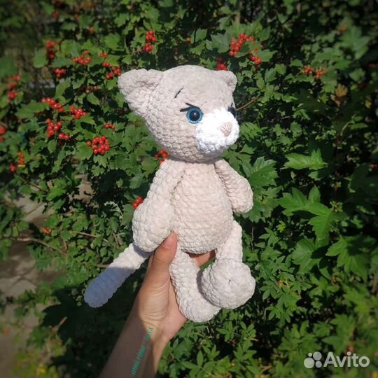 Плюшевые игрушки. Вязаный котик, тигр, зайка