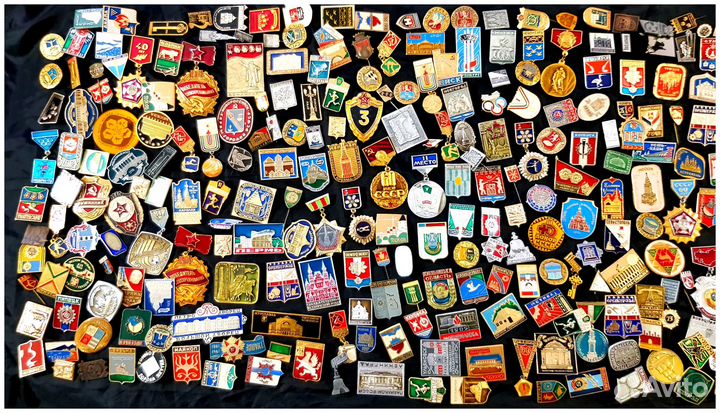 Значки около 370 штук. Цена за все