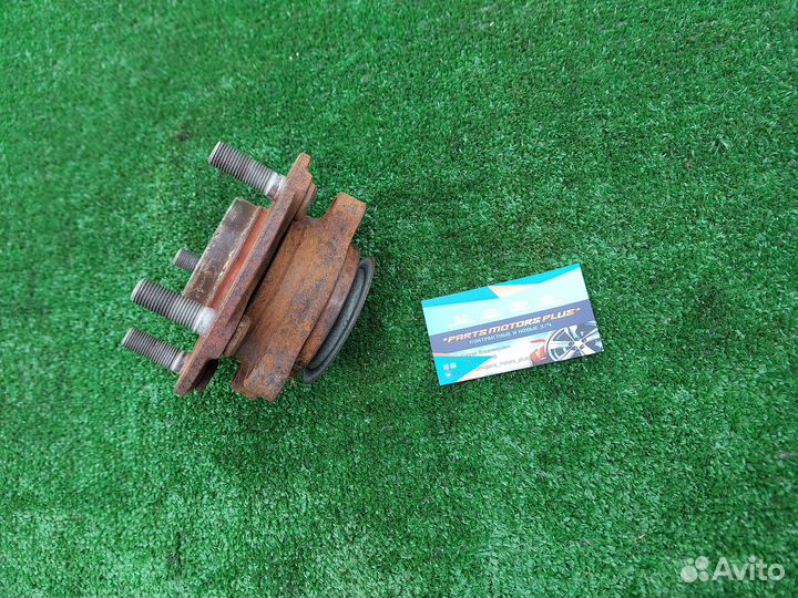 Ступица передняя левая Nissan Qashqai J10