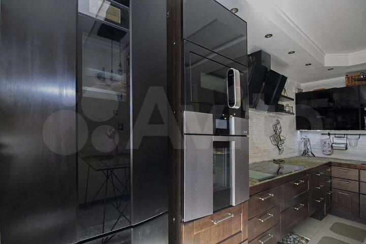 3-к. квартира, 81 м², 11/12 эт.