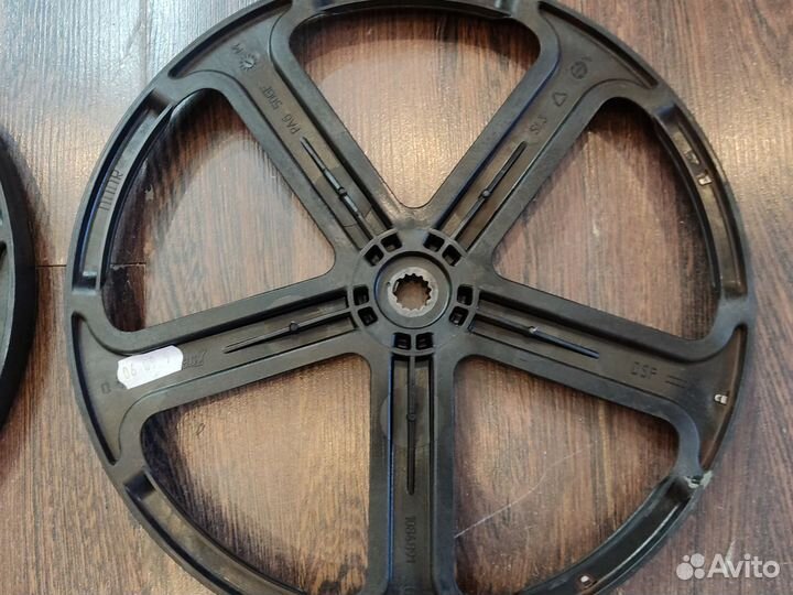 Черный шкив Electrolux AEG Zanussi 1084891