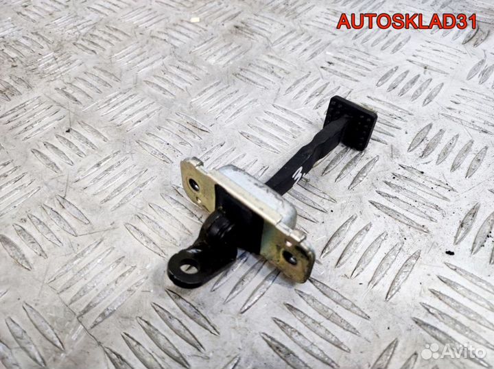 Ограничитель двери задний левый Kia Picanto