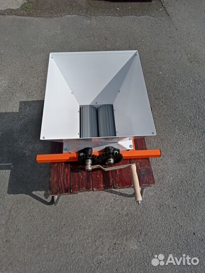 Дробилка для винограда