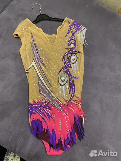 Купальнтк для художественной гимнастики