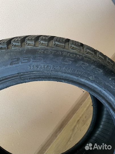 Pirelli Ice Zero 2 235/45 R18 98H