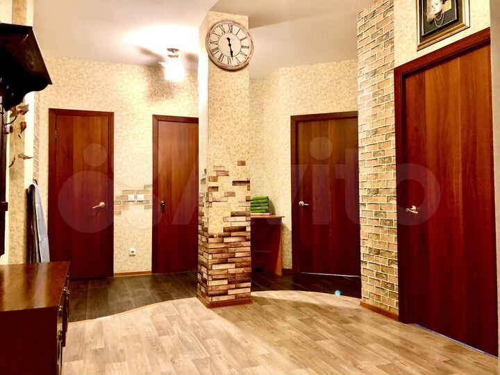 3-к. квартира, 92 м², 8/9 эт.