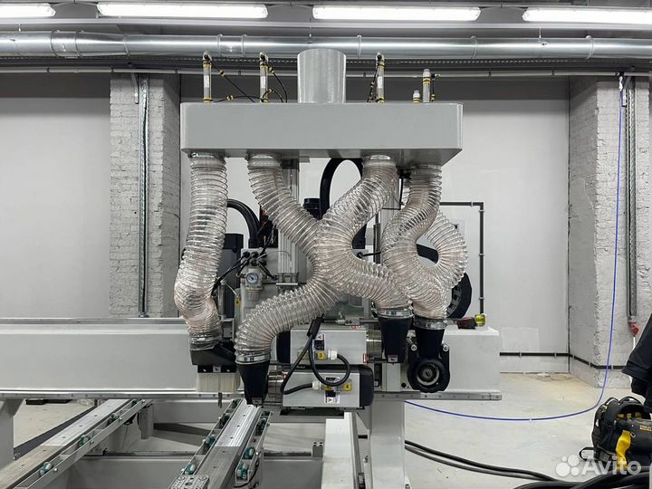 Универсальный обрабатывающий центр чпу Beaver OPT