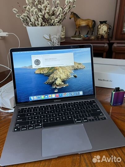 Apple MacBook Air m1 почти новый